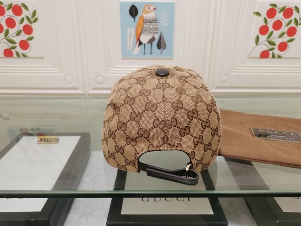 ブランド帽子側面デザイン